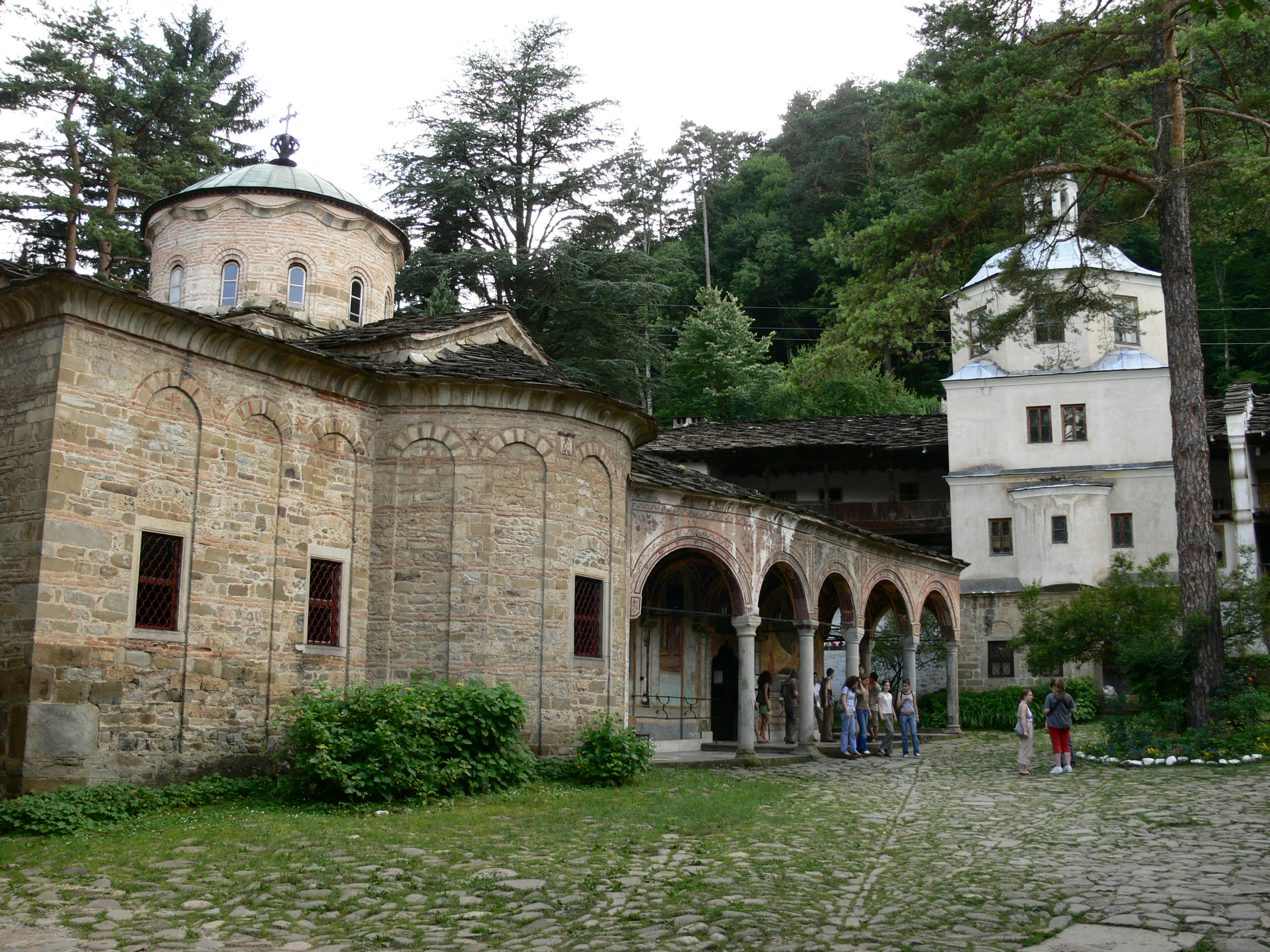 Троянски манастир Успение Богородично - Български манастир в Орешак 29509