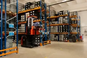 602075835_warehouse4_pHrl