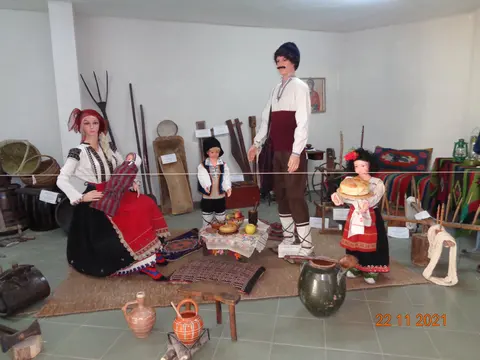 Etnografskataizlozhba_4XYM