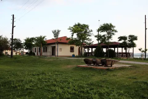 MUZEYNASOLTA1_PXHU