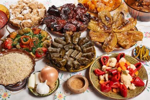 Tradicionni-bylgarski-hrani_-612x407_yqFj