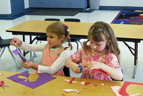 classroom-658002_640_Lzzt