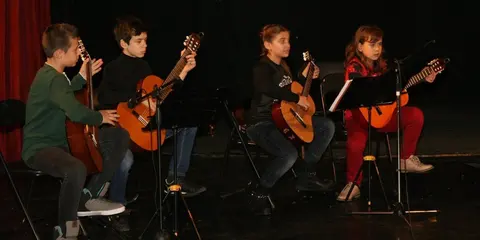 Китарното училище (Guitar School) — снимка 4 от сайта на фирмата