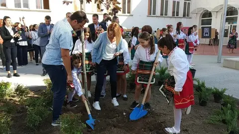 30 СУ Братя Миладинови — снимка 9 от сайта на фирмата