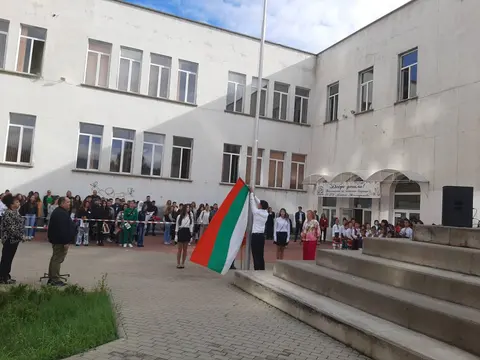 30 СУ Братя Миладинови — снимка 4 от сайта на фирмата