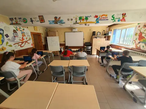 Първо Основно Училище Свети Климент Охридски Сандански — снимка 6 от сайта на фирмата
