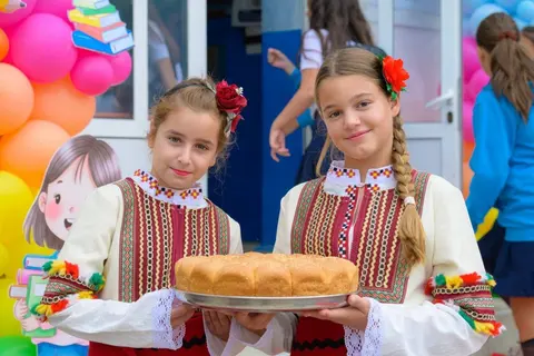 Първо Основно Училище Свети Климент Охридски Сандански — снимка 9 от сайта на фирмата
