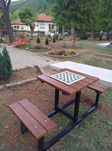 ОУ Васил Априлов Градежница — снимка 8 от сайта на фирмата