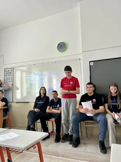 СОУ Свети Свети Кирил и Методий Стрелча — снимка 8 от сайта на фирмата