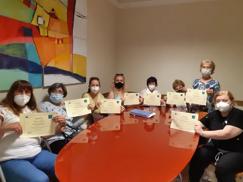 Професионална Гимназия по Текстилни и Кожени Изделия София — снимка 9 от сайта на фирмата
