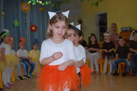 Детска Градина Пчелица Казанлък — снимка 8 от сайта на фирмата