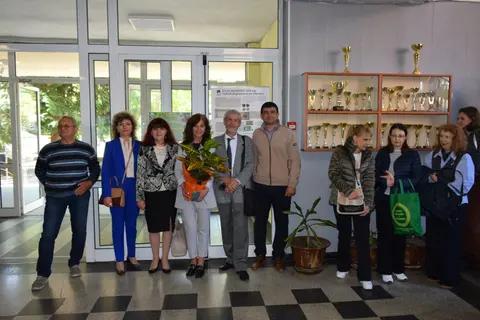 Основно Училище Св Патриарх Евтимий Велико Търново — снимка 8 от сайта на фирмата