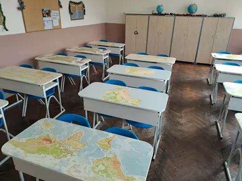 Средно училище Никола Йонков Вапцаров Петрич — снимка 8 от сайта на фирмата