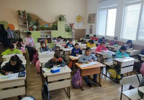 37 Средно Училище Райна Княгиня София — снимка 6 от сайта на фирмата