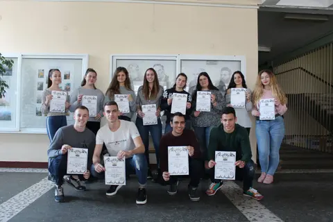 Профилирана гимназия с преподаване на английски език Гео Милев Бургас — снимка 9 от сайта на фирмата