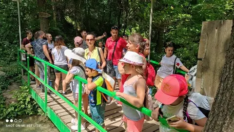 Средно Училище Любен Каравелов Варна ( СУ Любен Каравелов Варна ) — снимка 4 от сайта на фирмата
