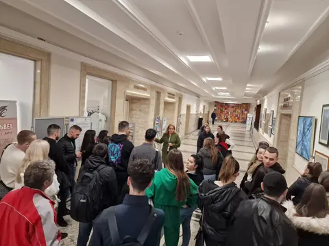 Средно Училище Любен Каравелов Варна ( СУ Любен Каравелов Варна ) — снимка 7 от сайта на фирмата