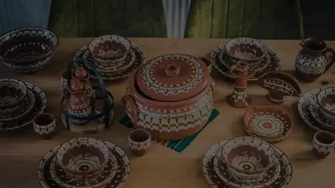 Болгар Керамика Троян - Болгар Керамика Троян ЕООД -градинска керамика , сувенирна керамика, битова керамика , българска керамика, занаяти троян Болгар Керамика Троян - Болгар Керамика Троян ЕООД - Майстори грънчари Троян, керамични изделия цени Троян, т — снимка 5 от сайта на фирмата