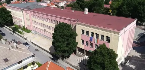 Първо ОУ Иван Вазов — снимка 3 от сайта на фирмата