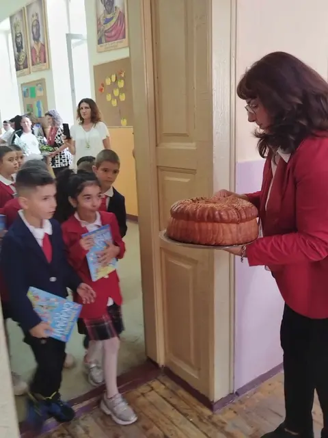 Обединено училище Свети Паисий Хилендарски Плиска ( ОУ Плиска ) ( Основно Училище Свети Паисий Хилендарски Плиска ) — снимка 3 от сайта на фирмата