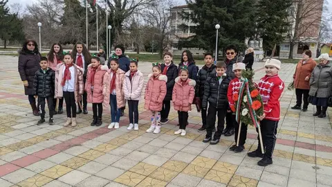 Обединено училище Свети Паисий Хилендарски Плиска ( ОУ Плиска ) ( Основно Училище Свети Паисий Хилендарски Плиска ) — снимка 6 от сайта на фирмата