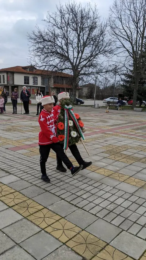 Обединено училище Свети Паисий Хилендарски Плиска ( ОУ Плиска ) ( Основно Училище Свети Паисий Хилендарски Плиска ) — снимка 9 от сайта на фирмата