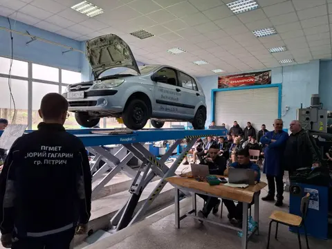 Професионална Гимназия по Механоелектротехника Юрий Гагарин Петрич — снимка 5 от сайта на фирмата
