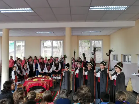 Основно училище Свети свети Кирил и Методий Горна Оряховица — снимка 8 от сайта на фирмата