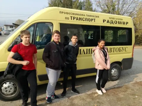 ПГТ Юрий Гагарин ( Професионална гимназия по транспорт Радомир ) — снимка 4 от сайта на фирмата