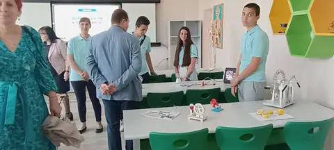Професионална гимназия Акад Сергей П Корольов Дупница — снимка 2 от сайта на фирмата