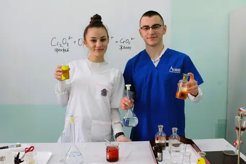 Профилирана природо-математическа гимназия Добри Чинтулов — снимка 7 от сайта на фирмата