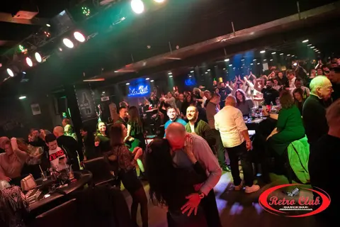 Ретро Клуб — снимка 2 от сайта на фирмата