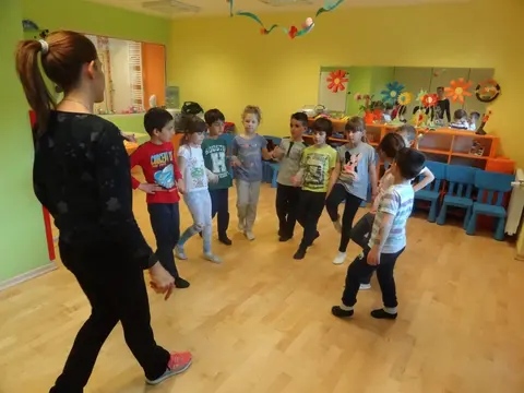 ЧАСТНА ЦЕЛОДНЕВНА ДЕТСКА ГРАДИНА СЛЪНЧОГЛЕДИ — снимка 8 от сайта на фирмата