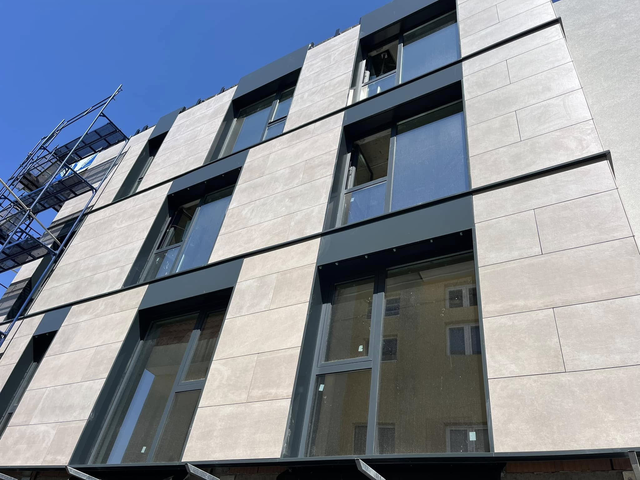 Строителна фирма Бургас МТ Билд ЕООД 30983