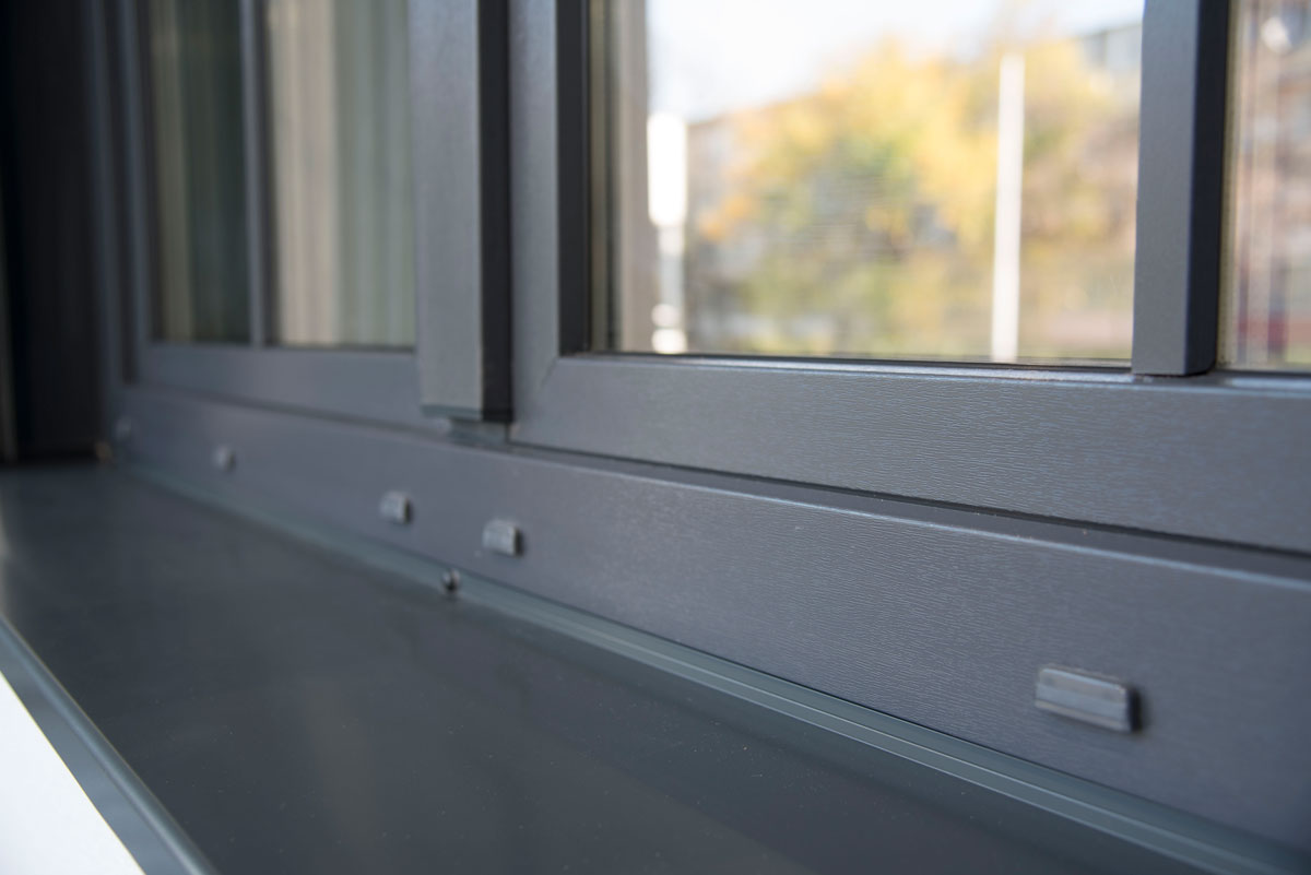 Изработка и монтаж на дограма щори гаражни врати Варна КОРОНА ПЛАСТ 30976