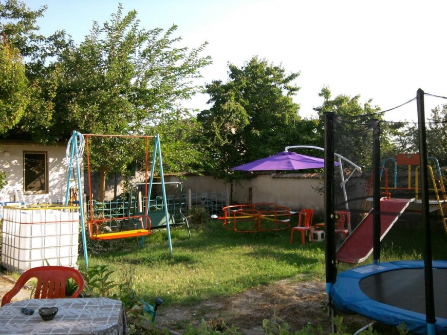 Къща за гости Джурасик Парк Село Брестник