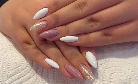  Салон за маникюр Nails By Stamena