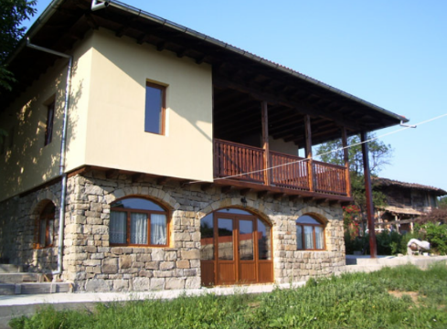 Попската къща Яковци