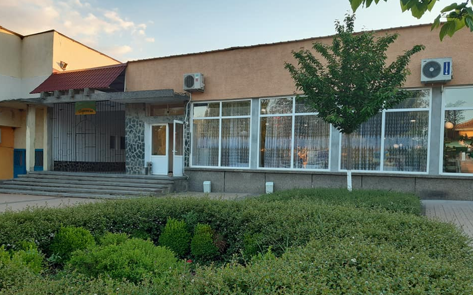  РЕСТОРАНТ ГРАДИНАТА 