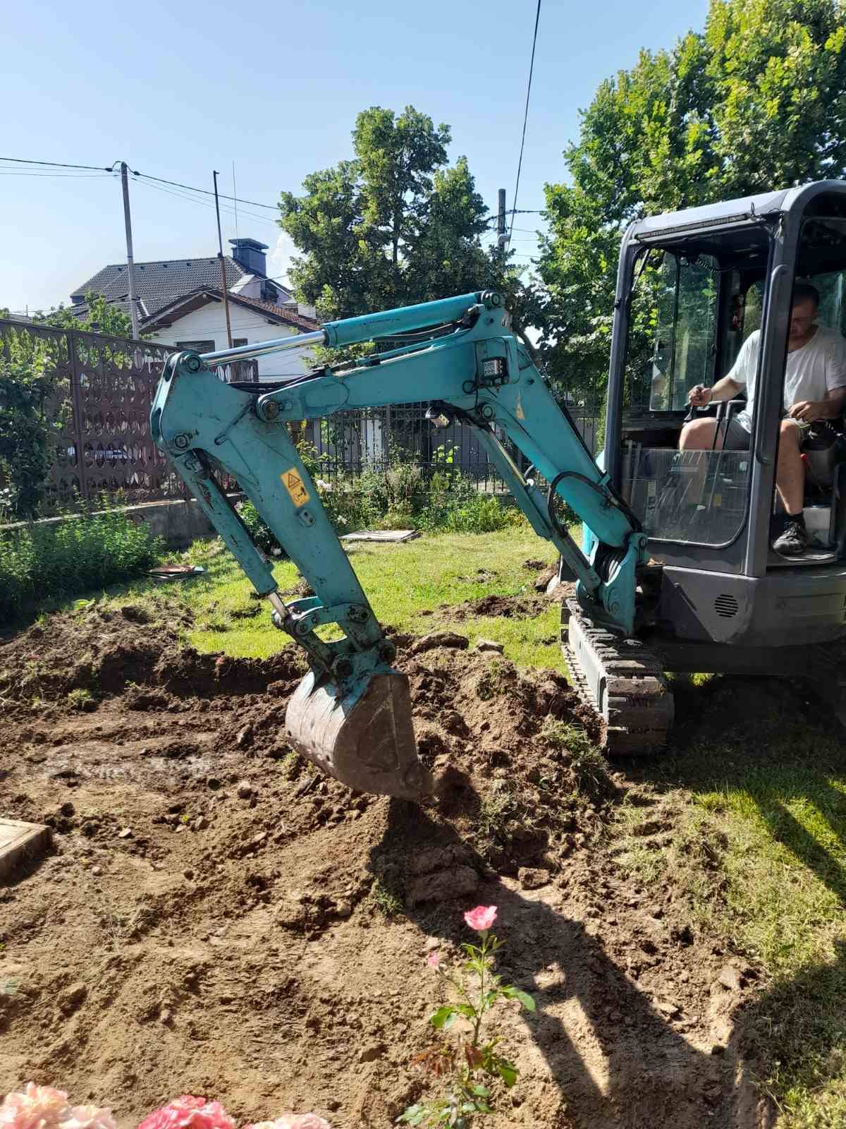 Транспортни услуги с багер Банкя МУЛТИ УОРКС ЕООД