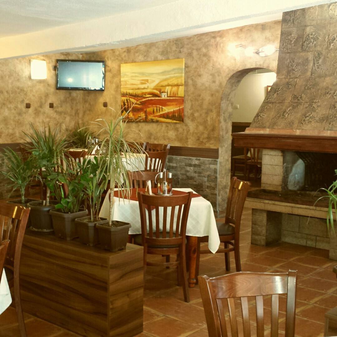 Kraypaten restorant Vikki v gr Petrevene